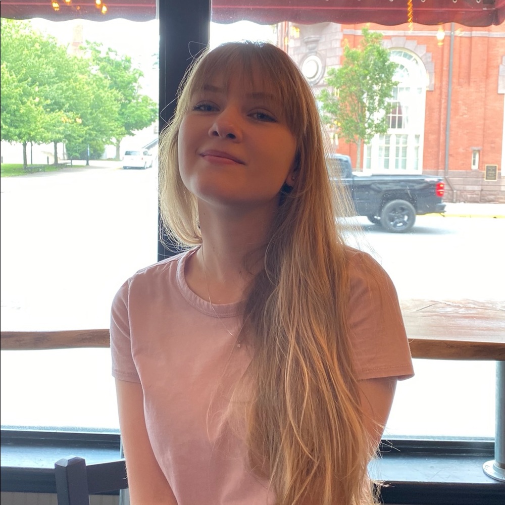 Meet your Posher, Andria